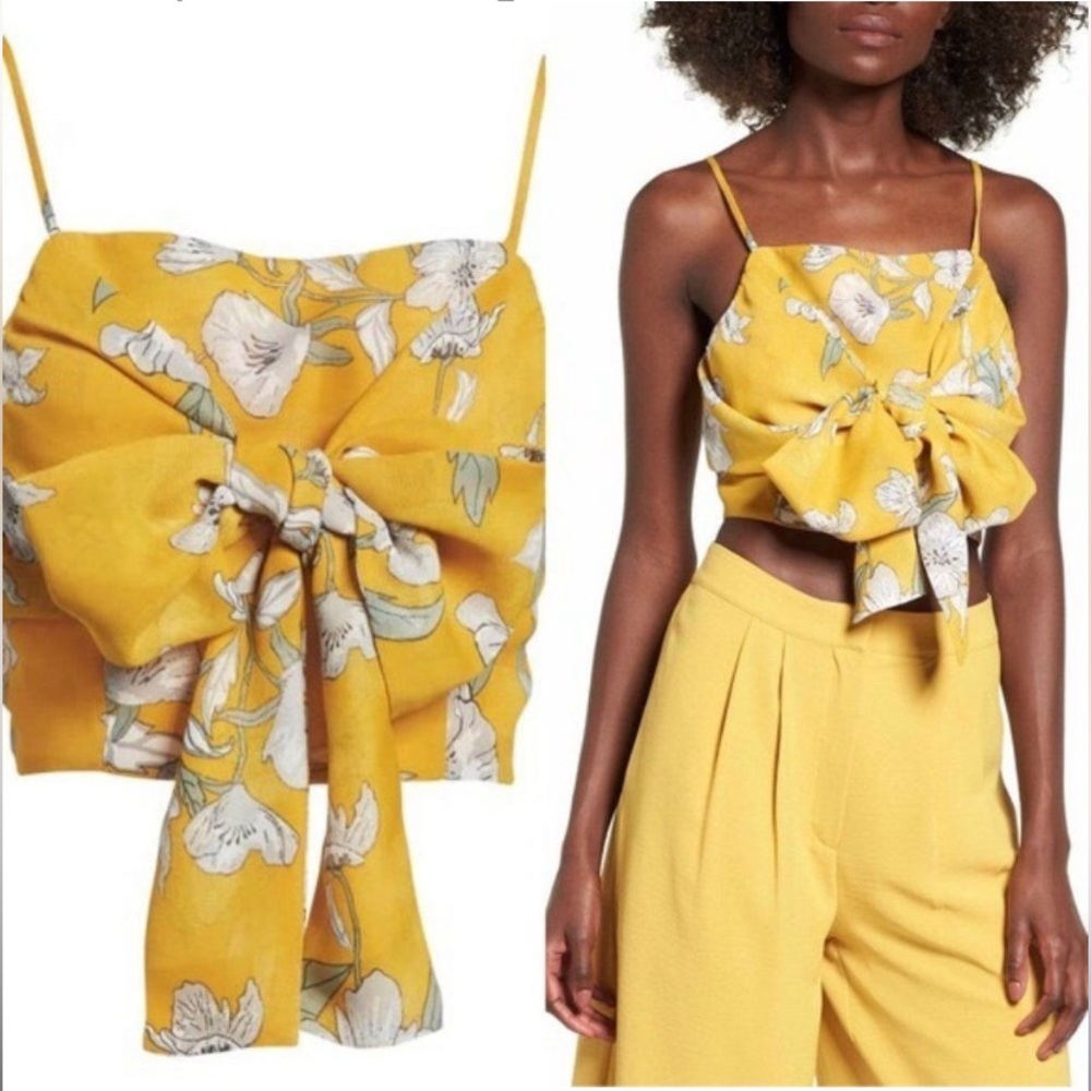 ♥️… Chriselle J.O.A Floral Top